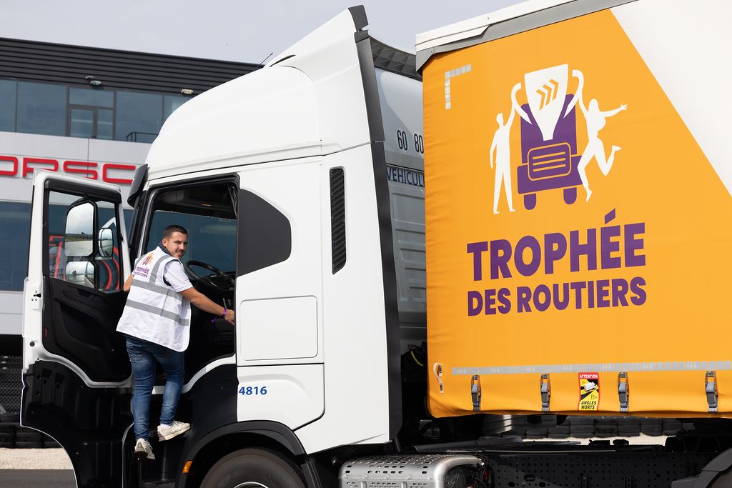 Quentin Martinet, conducteur DUPESSEY&CO lors de l'épreuve de conduite pendant la finale 2025 du trophée des routiers. 