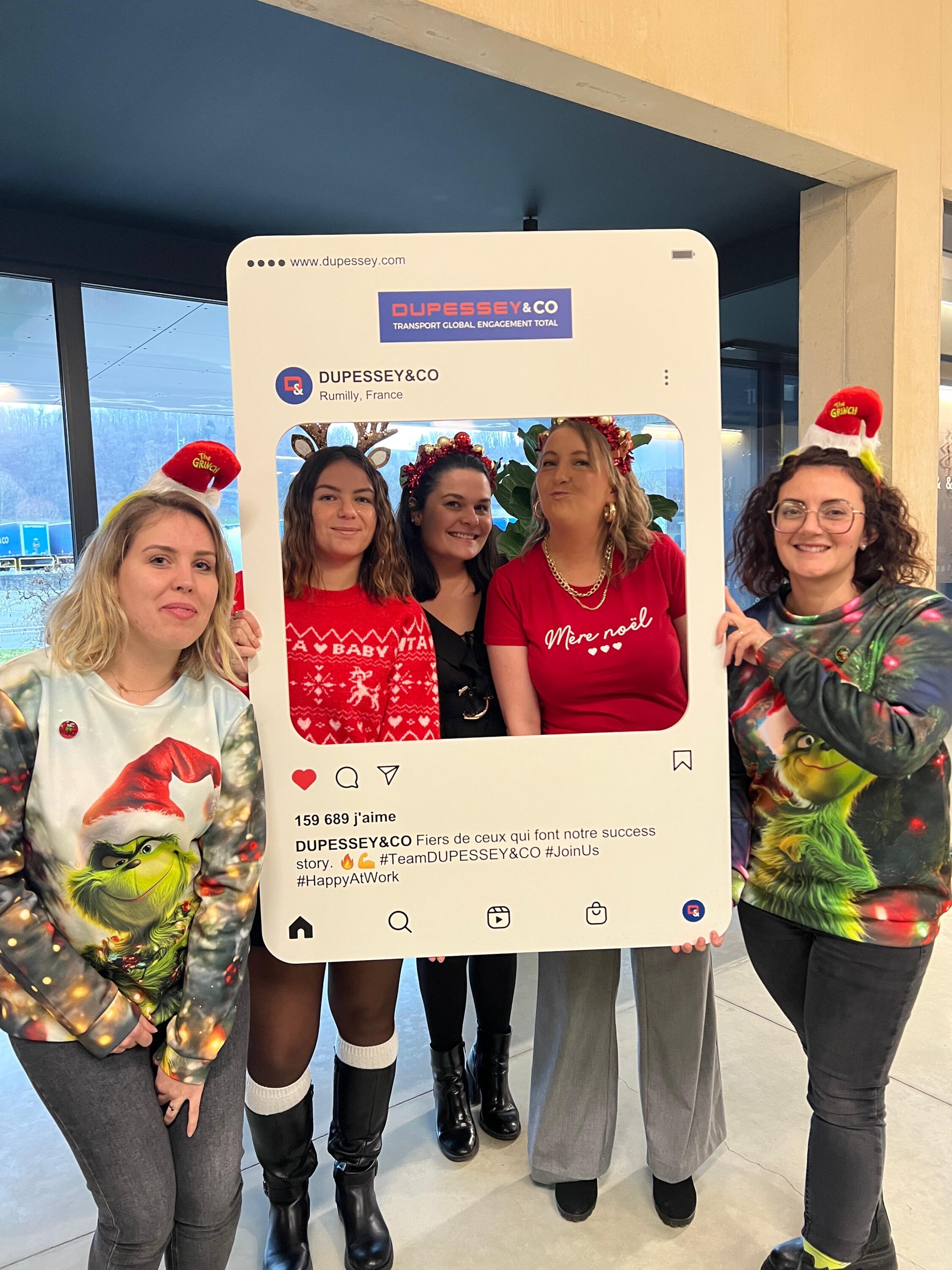 Nos collaborateurs en 2026 pour le pull moche de Noël